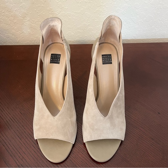 White House Black Market Grace Suede Heels in Taupe Terrain Size 10 - Picture 6 of 14